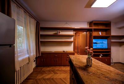 Apartament cu 2 camere semidecomandat, mobilat în Floreasca
