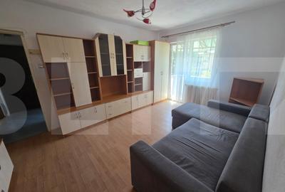 Apartament cu 2 camere semidecomandat, mobilat în Simeria