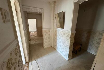 Apartament 3 camere, 70mp, etaj 4/4 cu acoperis, zona Casa de Cultura - 13