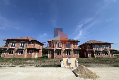 Duplex cu 3 camere în Remetea Mare