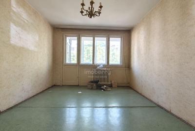 Vanzare apartament 4 camere, de renovat, Gorjului - 2