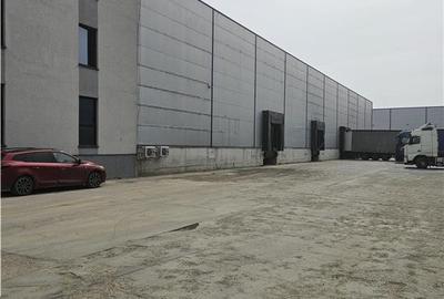 Spațiu industrial, de 1,700 mp, în Central