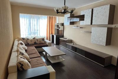 Apartament cu 2 camere decomandat, mobilat în