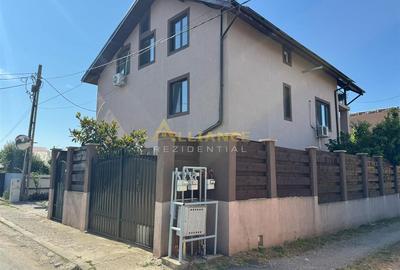 Casă individuală cu 7 camere în Central