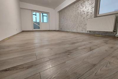 3 Camere Renovat bloc 1992 - Pacurari in zona Petrom / Kaufland - Etaj 2/9 - 1