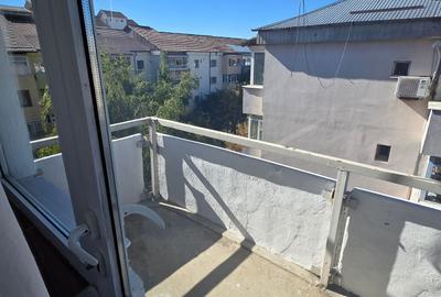 Vanzare apartament 4 camere , micro 3 Targoviste - 16