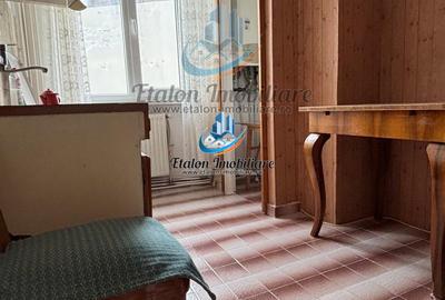 Apartament cu 2 camere decomandat în Mărăței