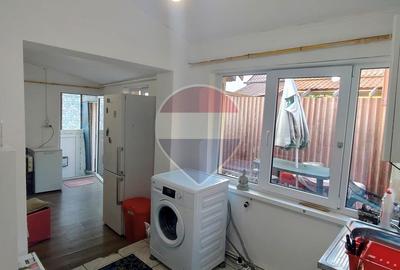 Casă / Vilă cu 3 camere de vânzare în zona Schei - 2