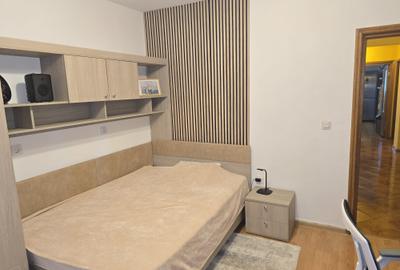 Km 5- Str. Salciilor- vila S + P + 2 E + M cu 10 camere, foisor si teren 453 mp - 8