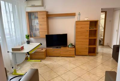 Apartament cu 2 camere semidecomandat în 1 Mai