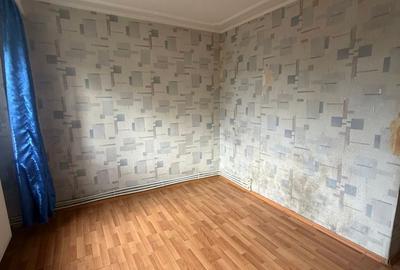 De vânzare apartament 2 camere decomandat cartier Obor et 3/4 - 4