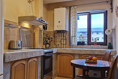 Apartament cu 2 camere semidecomandat, mobilat în Florești