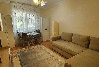 Garsonieră decomandată în Barbu Văcărescu
