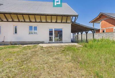 Casă individuală cu 6 camere în Dumbrăvița