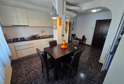 Închiriere Apartament 3 Camere Panduri - 8