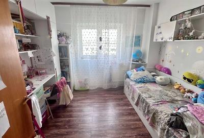Apartament 3 camere, 72 mp totali, mobilat, 2 balcoane, Bd. Chișinău - 3