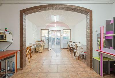 Oportunitate: Casă 6 camere (3 camere spațiu comercial+etaj locuință) - 18
