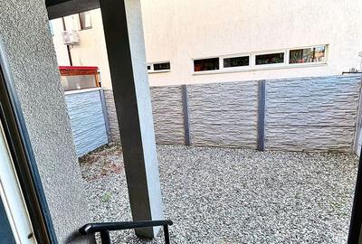 Apartament 3 camere de vânzare | Curte proprie 24 mp | Loc de parcare - 15