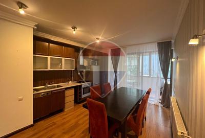 Apartament cu 3 camere semidecomandat în Domenii