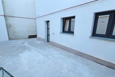 Proprietar , închiriez Spațiu de Birouri , Unirii -Budapesta, stradal , parcare - 13