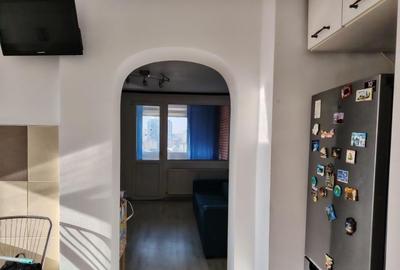 Apartament 3 camere  semidecomandat - zona Titan - 3