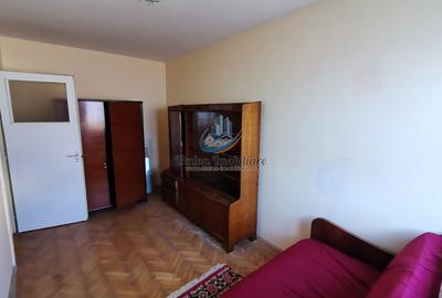 Apartament 3 camere, decomandat, etaj 1, zona centrala - 1