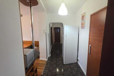 4 camere,modern, centrala, intre metrou Lujerului si Gorjului, strada Dezrobirii - 27