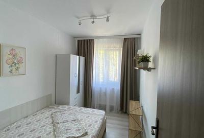 Apartament cu 3 camere semidecomandat, mobilat în Tomis Nord