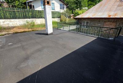 De vanzare spatiu comercial - COMARNIC la DN1 - 15