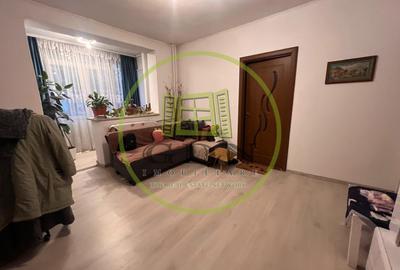 Apartament cu 3 camere semidecomandat în George Enescu