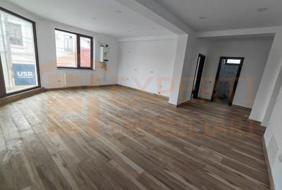 Spațiu comercial de închiriat în Centru | Poziție premium - 2