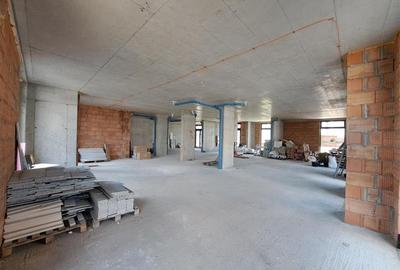 Spatiu comercial, 711 mp utili, situat in cartierul Intre Lacuri! - 1