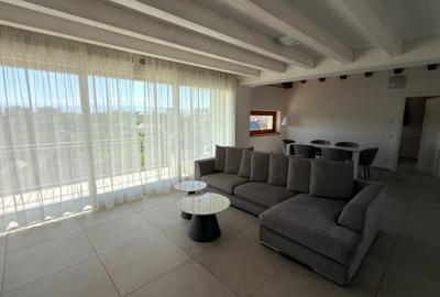 Apartament cu 3 camere în Calea Dumbrăvii