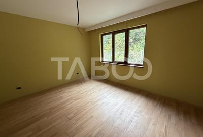 Casa cu potential de investitie 7 camere foisor 4 bazine de pesti - 7