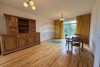 Casă | Vilă insiruita | Inchiriere| 4 camere - 5
