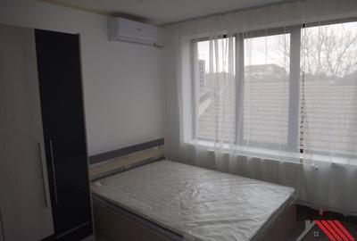 Garsonieră decomandată în Elisabetin