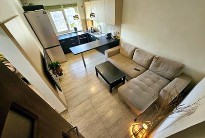 Apartament cu 4 camere decomandat în Central