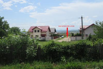 Teren Construcții intravilan de 400 mp, în Lilieci