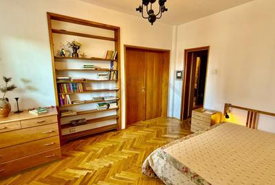 Apartament cu 3 camere decomandat, mobilat în Eminescu