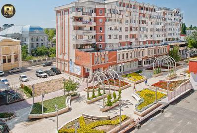 Apartament cu 2 camere decomandat în Piața Centrală