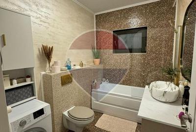 De Vânzare Casă înșiruită cu 3 camere, grădină proprie -Valea Lupului - 5
