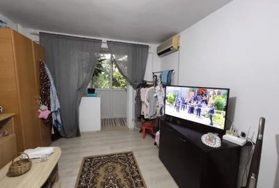 Apartament cu 2 camere decomandat în Lacul Tei