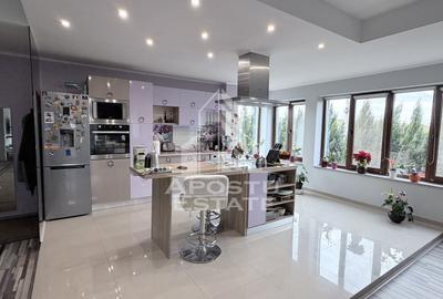 Casă individuală cu 5 camere în Dudeștii Noi