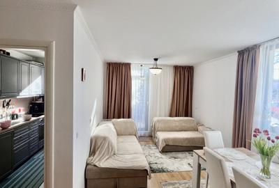 Apartament cu 3 camere decomandat, mobilat în Central