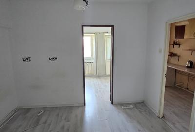 Exclusivitate-Centru, garsoniera 38mp utili, vedere la mare, et.5/8, libera - 16