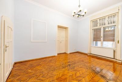Apartament nemobilat, 3 camere, etaj 1, Bld.Revoluției - 6