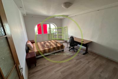 Apartament 3 camere, 80 mp, cartier Rovine, zona Sucpi - 2