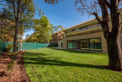 Vanzare - O proprietate magnifica cu gradina in Cartierul Francez - 28