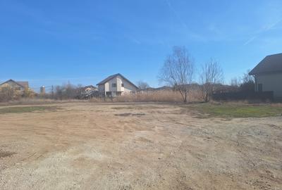 Teren Construcții intravilan de 2788 mp, în Nord
