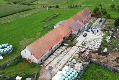 Clădire de depozitare cu locuință amenajată de vânzare în Bixad! - 3